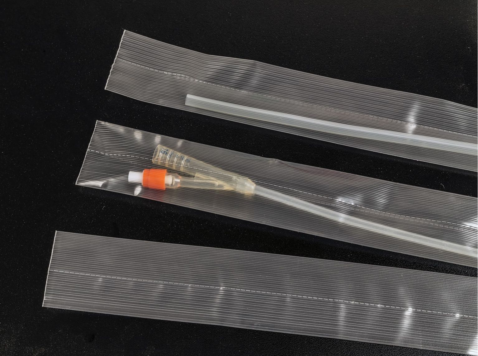 envelopes knurled coils