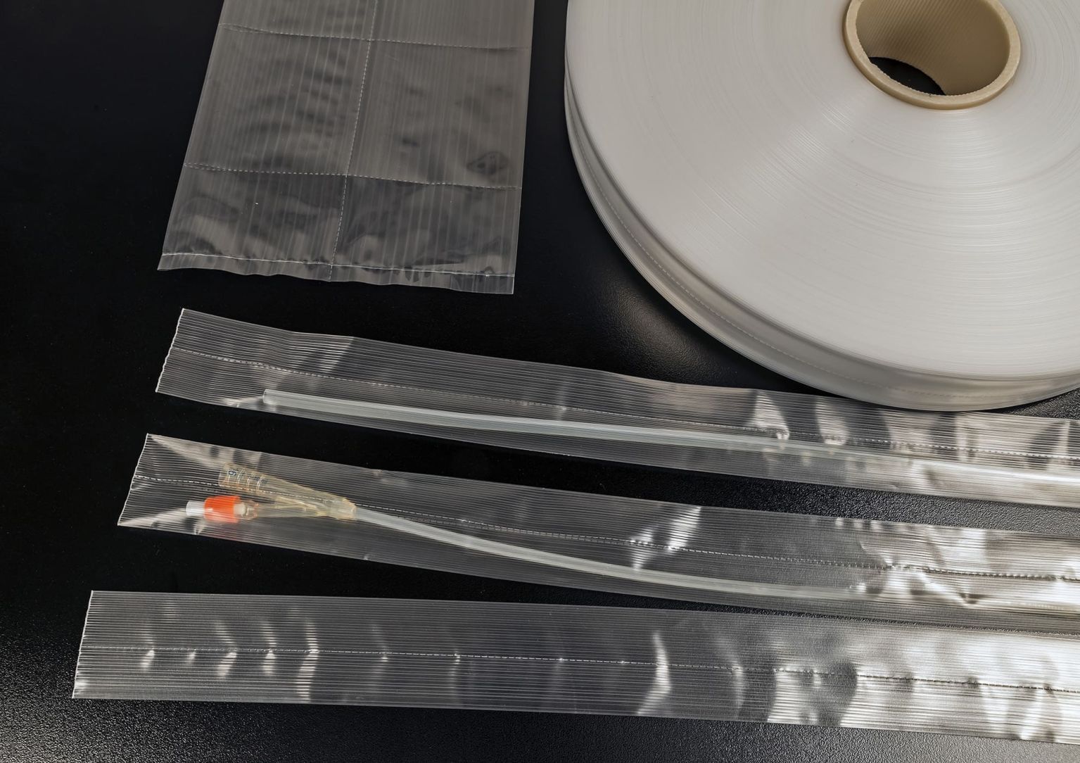 Priula envelopes knurled coils catheters