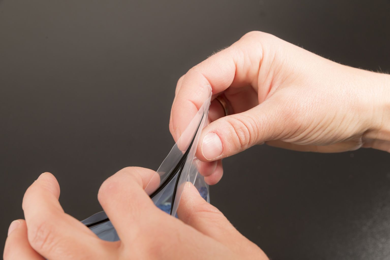 Priula-press-seal open-close bags